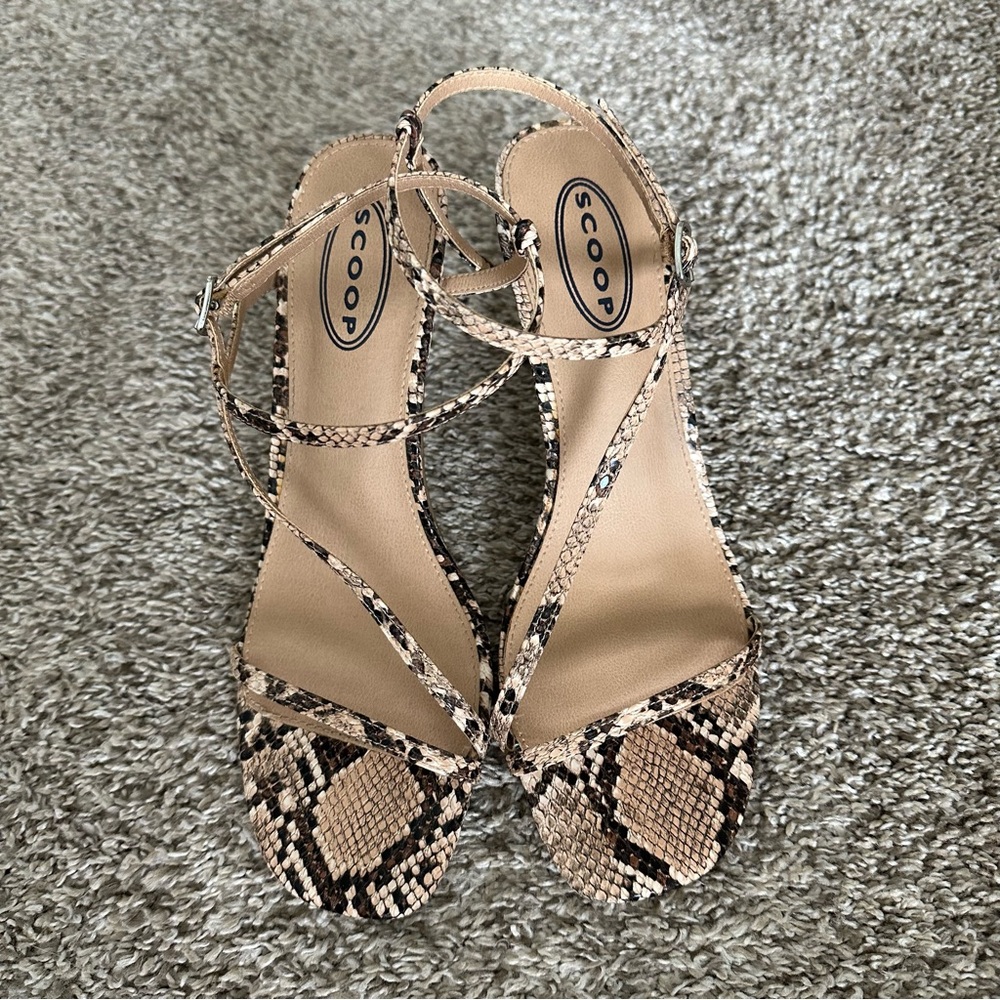Scoop sandal heel - size 9.5